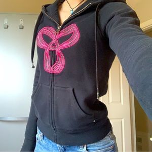 2000’s TNA Black Zip up Sweater • Pink Details🌸🖤